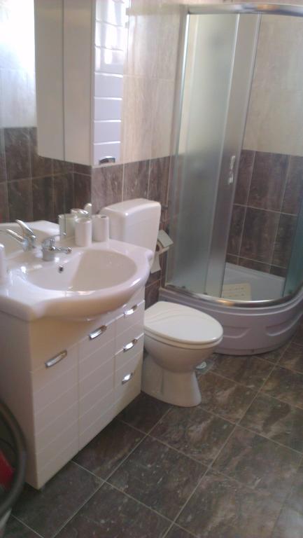 Apartment Feliks Mandre Exterior photo